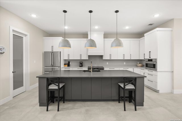 330 PRESTON TRL, Boerne, TX 78006