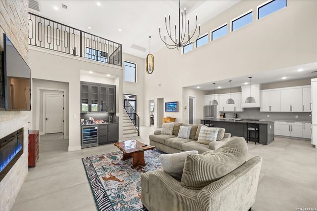 330 PRESTON TRL, Boerne, TX 78006