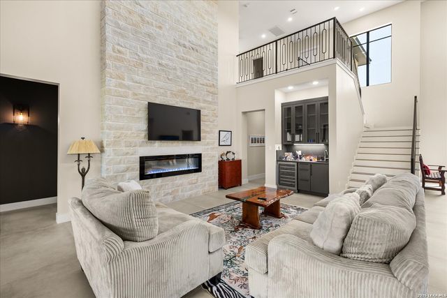 330 PRESTON TRL, Boerne, TX 78006