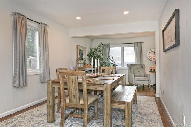 17 Pine Tree Road, South Huntington, NY 11746