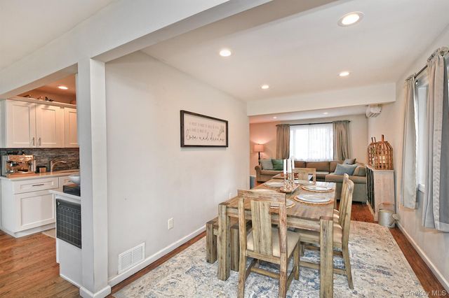 17 Pine Tree Road, South Huntington, NY 11746