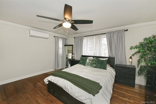 17 Pine Tree Road, South Huntington, NY 11746