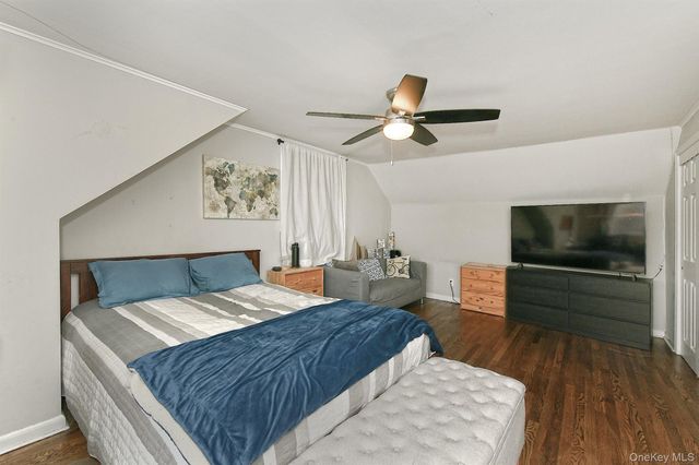 17 Pine Tree Road, South Huntington, NY 11746