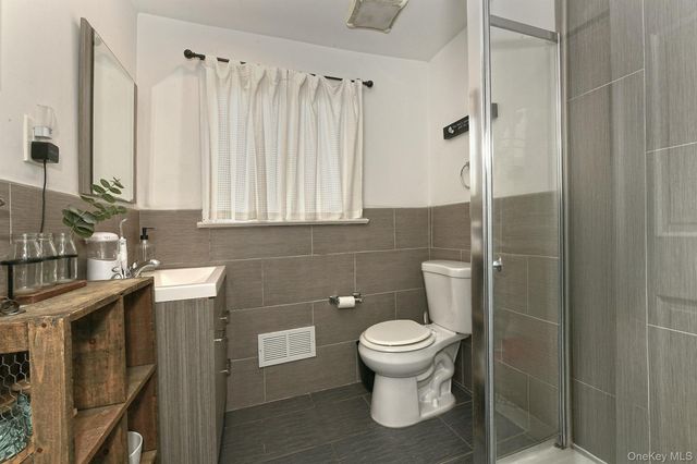 17 Pine Tree Road, South Huntington, NY 11746