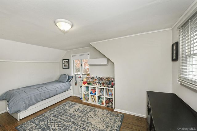 17 Pine Tree Road, South Huntington, NY 11746