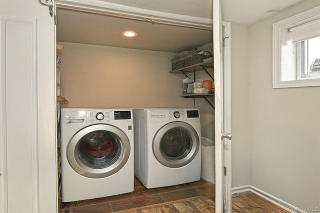 17 Pine Tree Road, South Huntington, NY 11746