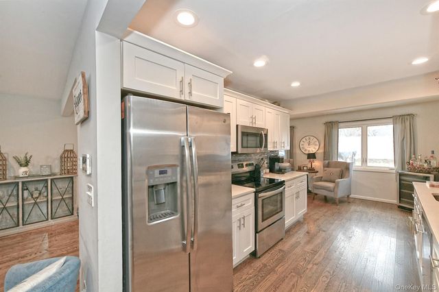 17 Pine Tree Road, South Huntington, NY 11746