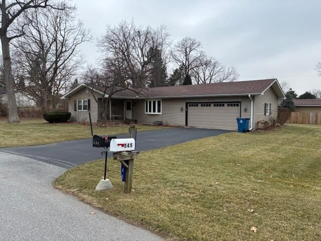 546 Gardenia Street SE, Demotte, IN 46310