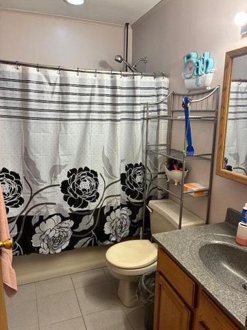 546 Gardenia Street SE, Demotte, IN 46310