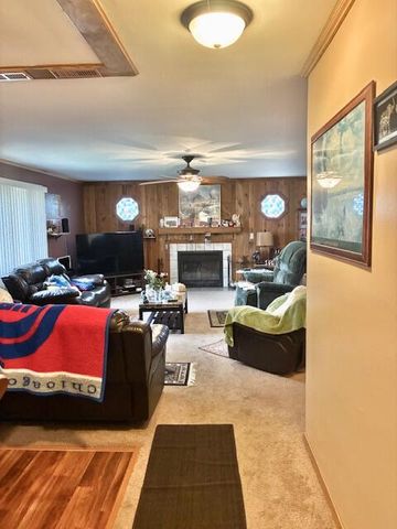 546 Gardenia Street SE, Demotte, IN 46310