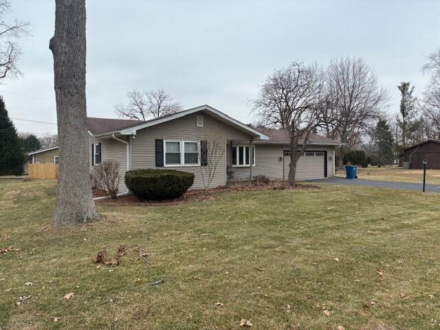 546 Gardenia Street SE, Demotte, IN 46310