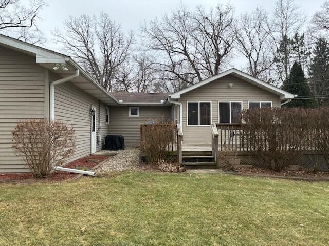 546 Gardenia Street SE, Demotte, IN 46310