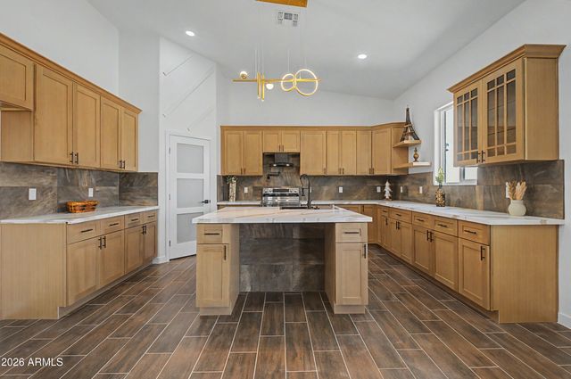 37597 W MARIPOSA Street, Tonopah, AZ 85354