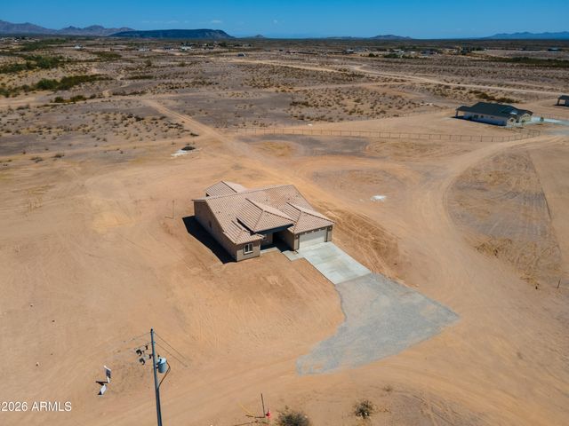 37597 W MARIPOSA Street, Tonopah, AZ 85354