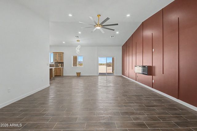 37597 W MARIPOSA Street, Tonopah, AZ 85354