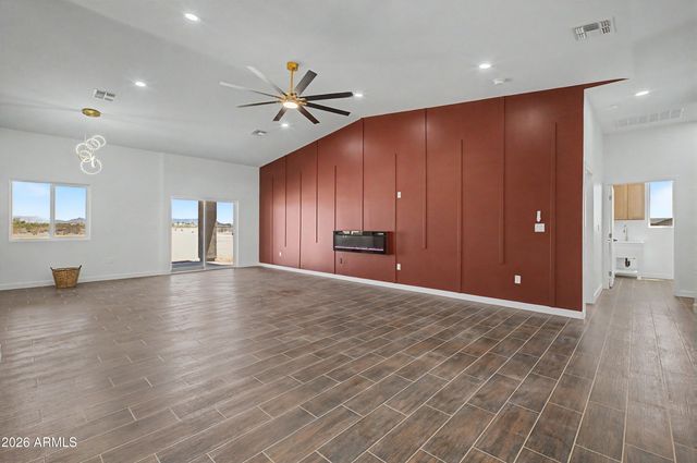 37597 W MARIPOSA Street, Tonopah, AZ 85354