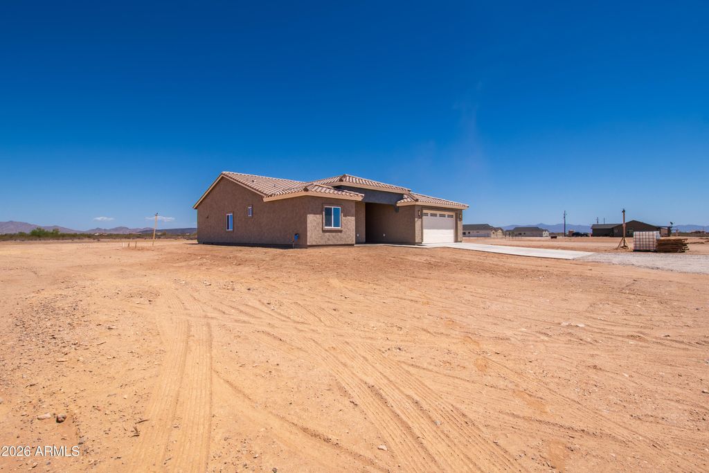 37597 W MARIPOSA Street, Tonopah, AZ 85354
