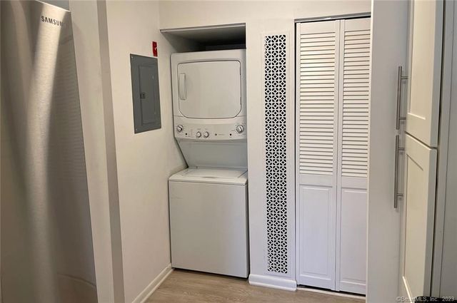 87 Southport Woods Drive, Fairfield, CT 06890