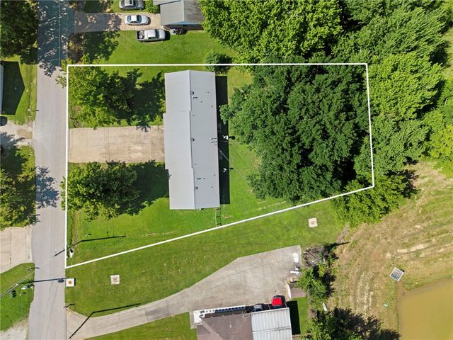 305 Pittman Street, Prairie Grove, AR 72753