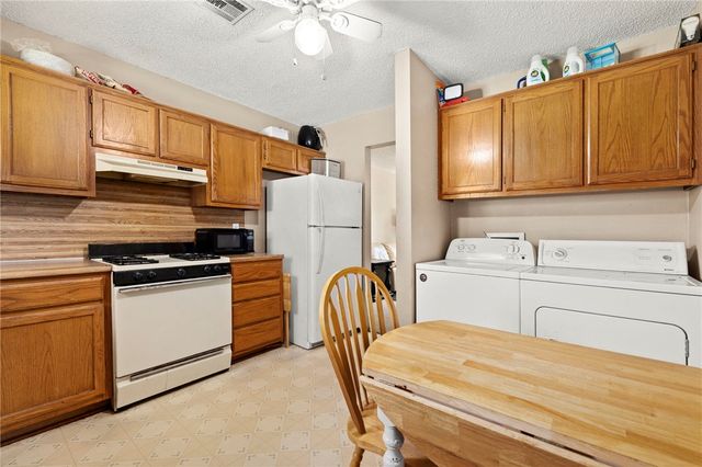 305 Pittman Street, Prairie Grove, AR 72753