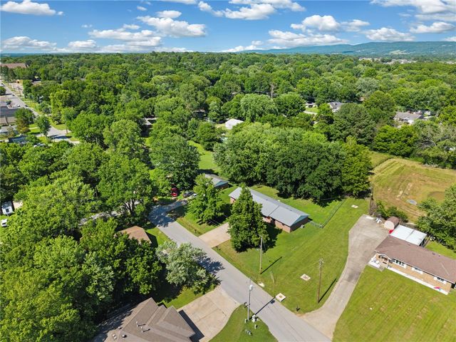 305 Pittman Street, Prairie Grove, AR 72753