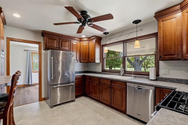 4528 Lakeshore ROAD, Sheboygan, WI 53083