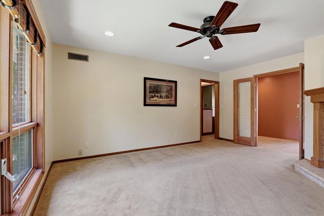 4528 Lakeshore ROAD, Sheboygan, WI 53083