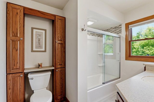 4528 Lakeshore ROAD, Sheboygan, WI 53083