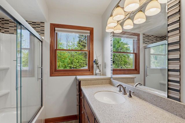 4528 Lakeshore ROAD, Sheboygan, WI 53083