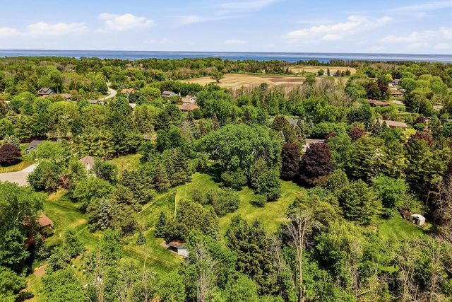 4528 Lakeshore ROAD, Sheboygan, WI 53083