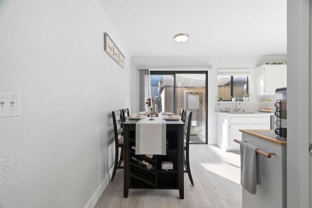 251 Gibson Drive E-54, Hollister, CA 95023