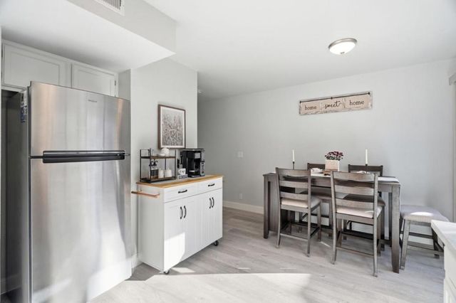 251 Gibson Drive E-54, Hollister, CA 95023