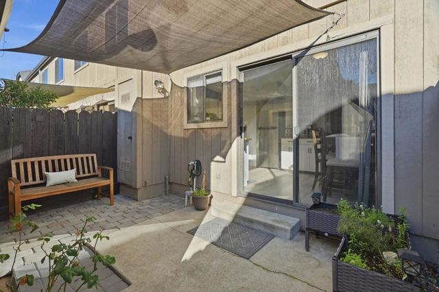 251 Gibson Drive E-54, Hollister, CA 95023