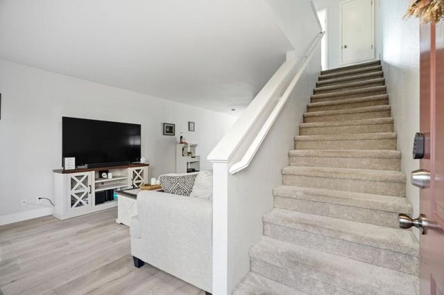 251 Gibson Drive E-54, Hollister, CA 95023