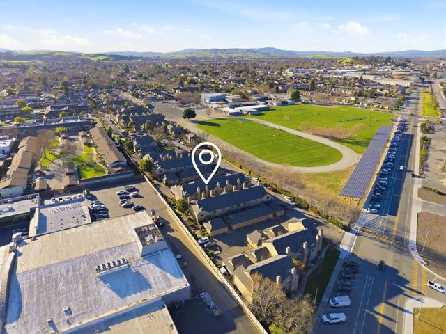 251 Gibson Drive E-54, Hollister, CA 95023