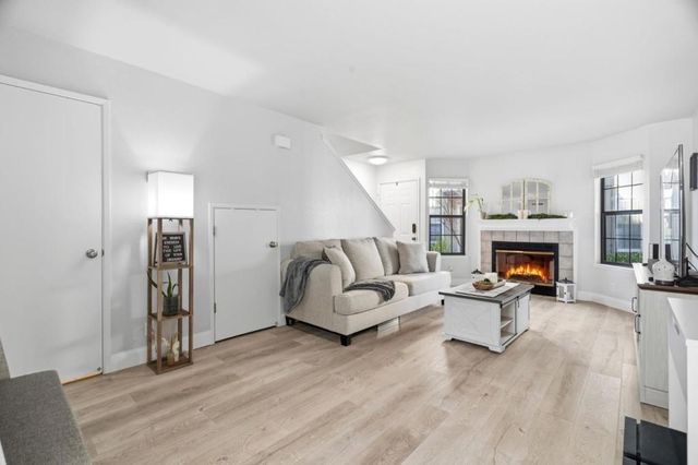 251 Gibson Drive E-54, Hollister, CA 95023