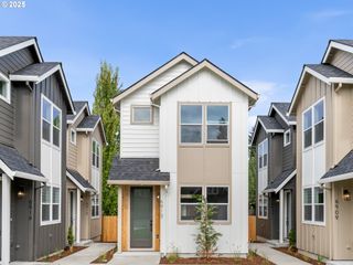 6913 N Bank St, Portland, OR 97203
