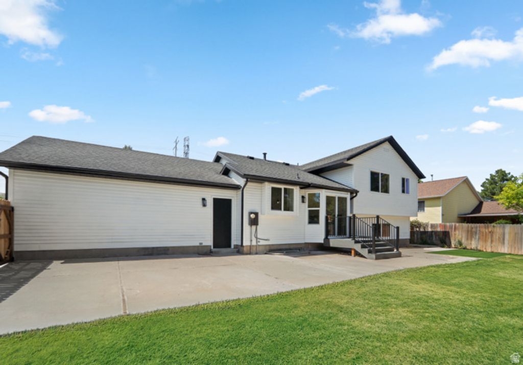 5571 S DALE AMOUR DR, Kearns, UT 84118 — photo 2