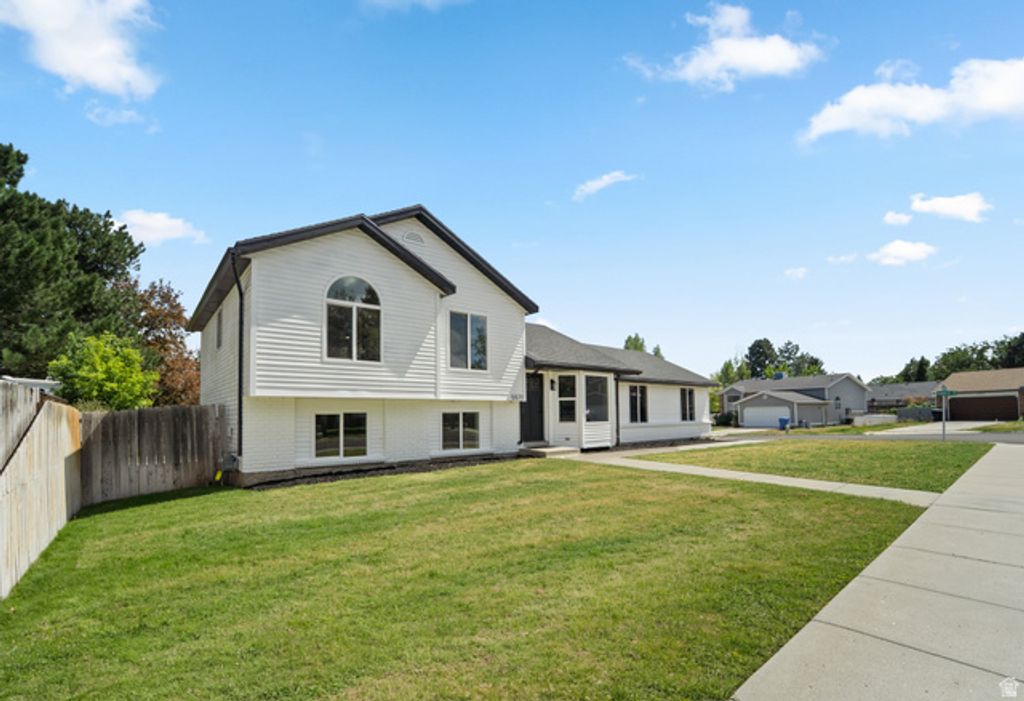 5571 S DALE AMOUR DR, Kearns, UT 84118 — photo 3