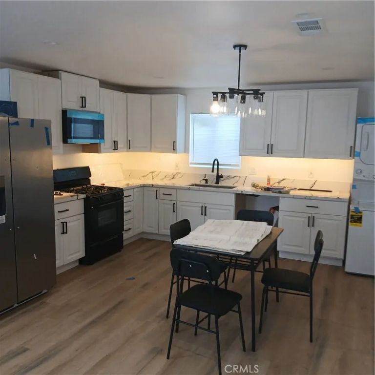 7937 Cleon, Sun Valley, CA 91352