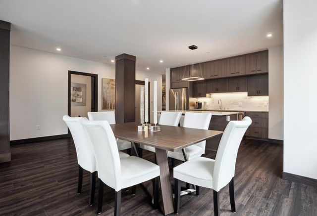 253 Lake Street E 208, Wayzata, MN 55391