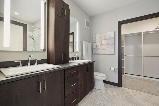 253 Lake Street E 208, Wayzata, MN 55391