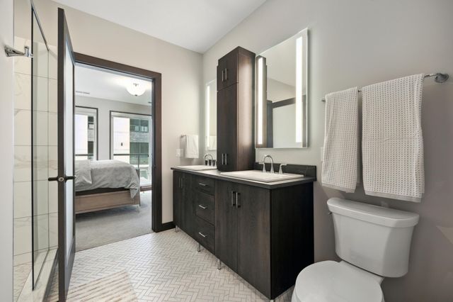 253 Lake Street E 208, Wayzata, MN 55391