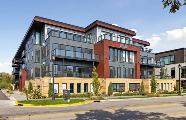 253 Lake Street E 208, Wayzata, MN 55391