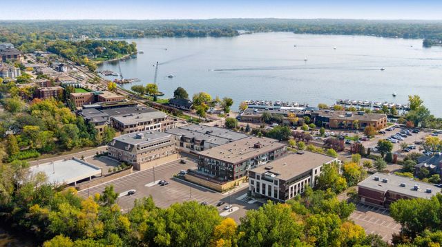 253 Lake Street E 208, Wayzata, MN 55391