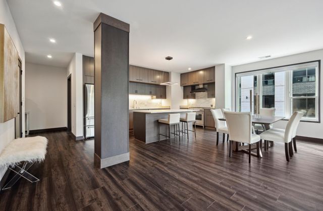 253 Lake Street E 208, Wayzata, MN 55391