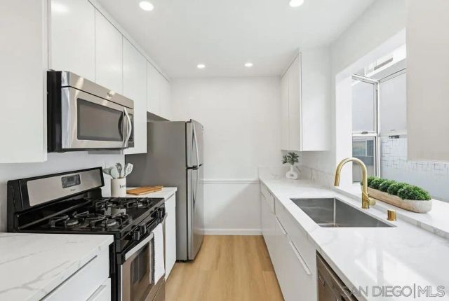 3116 Groton Way 2, San Diego, CA 92110