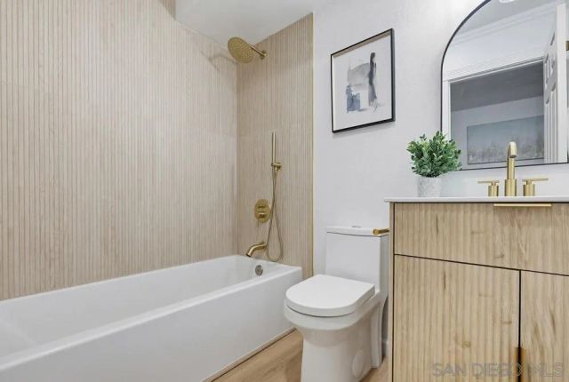 3116 Groton Way 2, San Diego, CA 92110