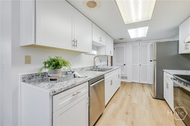 459 Mall Boulevard 122, Savannah, GA 31406