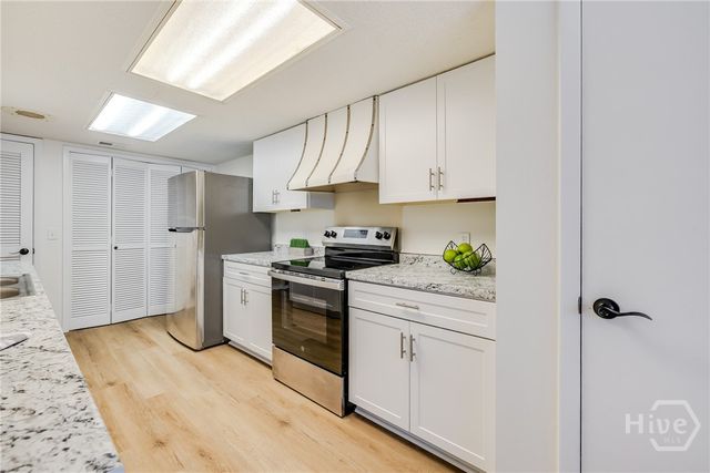 459 Mall Boulevard 122, Savannah, GA 31406